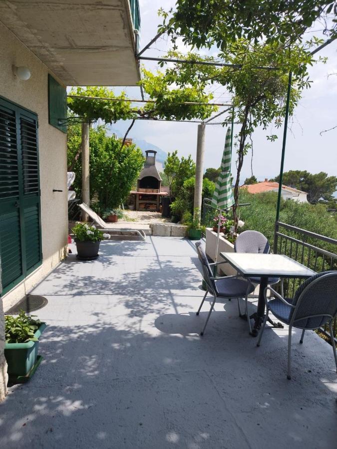 Apartments Mare - 150 M From Beach Brela Exterior photo