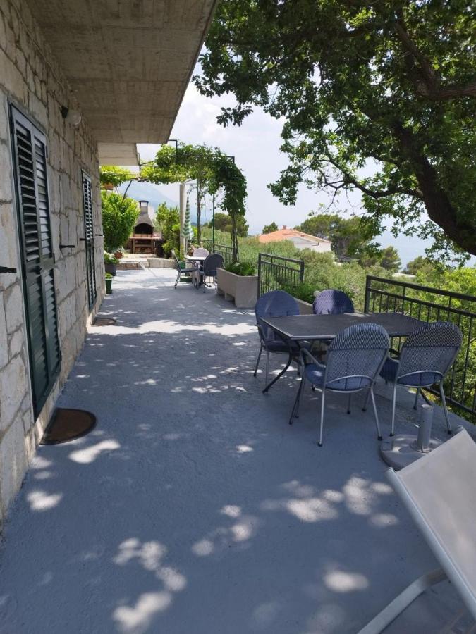 Apartments Mare - 150 M From Beach Brela Exterior photo