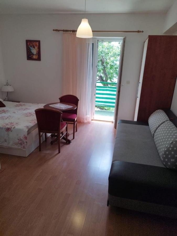 Apartments Mare - 150 M From Beach Brela Exterior photo